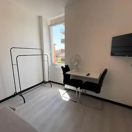 Studio B2 20M2 Cosy 5Min A Pied Des Gares Roanne Buitenkant foto